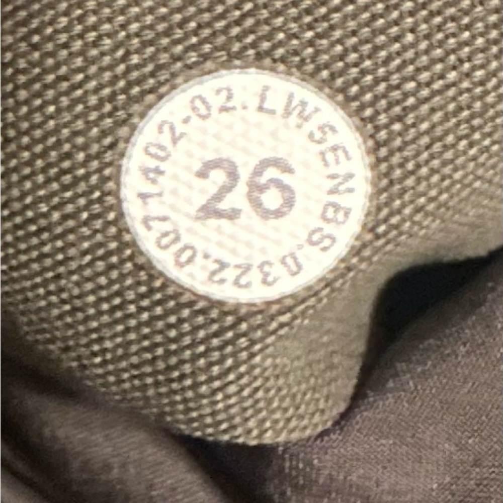 Lululemon Light Utilitech Cargo Pocket High-Rise Pant - Picture 7 of 8